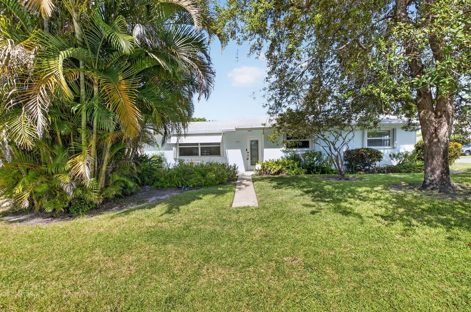 1205 SW 1ST Street, Boynton Beach FL 33435 - Boynton Beach, FL - Photo 1