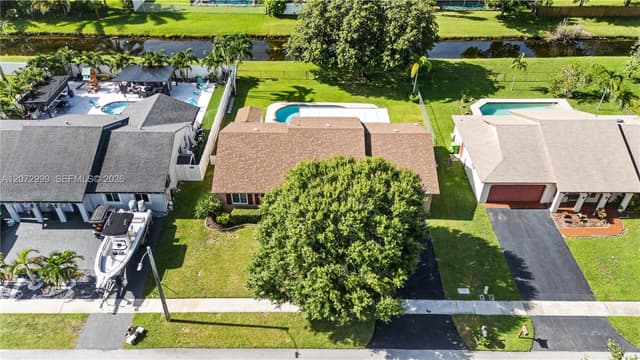 10370 NW 20th Ct, Sunrise FL 33322 - Sunrise, FL - Photo 4