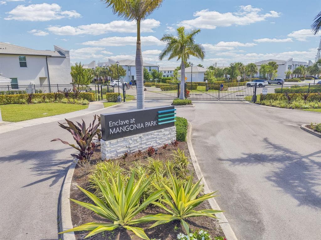 5659 Enclave Drive, Mangonia Park FL 33407 - Mangonia Park, FL - Photo 1