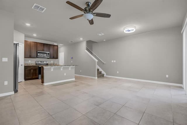 5659 Enclave Drive, Mangonia Park FL 33407 - Mangonia Park, FL - Photo 4