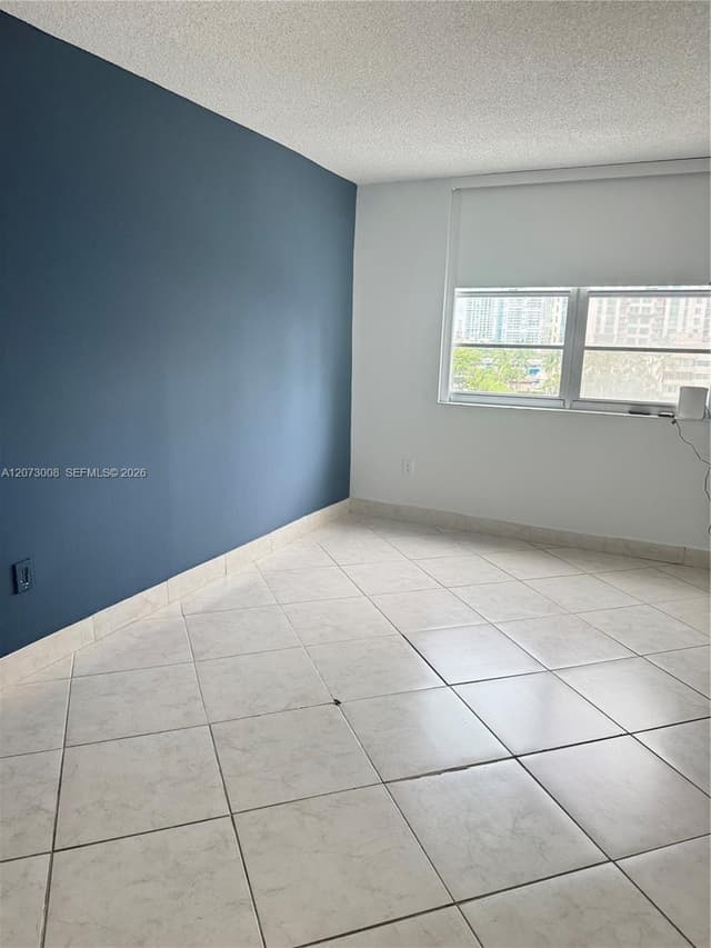 300 Bayview Dr # 501, Sunny Isles Beach FL 33160 - Sunny Isles Beach, FL - Photo 4