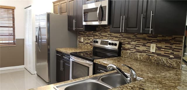 7050 NW 44TH Street # 403, Lauderhill FL 33319 - Lauderhill, FL - Photo 6