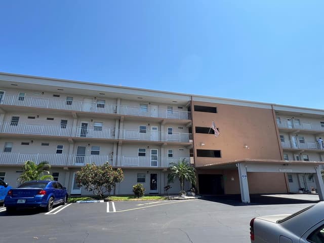 230 NE 26th Avenue # 207, Boynton Beach FL 33435 - Boynton Beach, FL - Photo 2