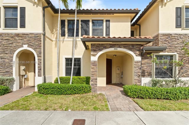 8881 W 35th Ln, Hialeah FL 33018 - Hialeah, FL - Photo 2