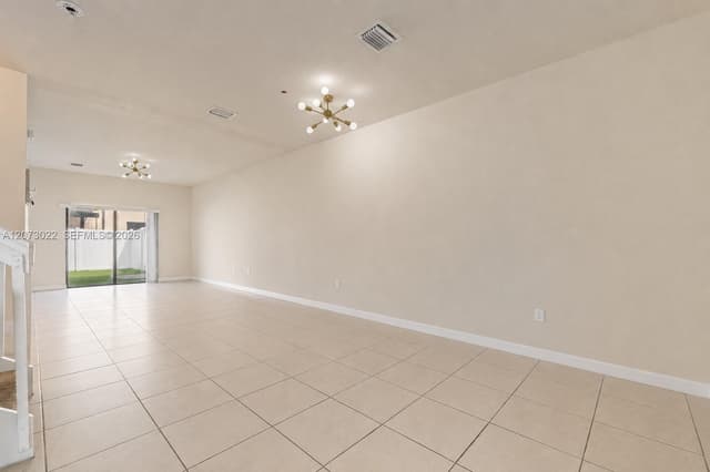 8881 W 35th Ln, Hialeah FL 33018 - Hialeah, FL - Photo 7