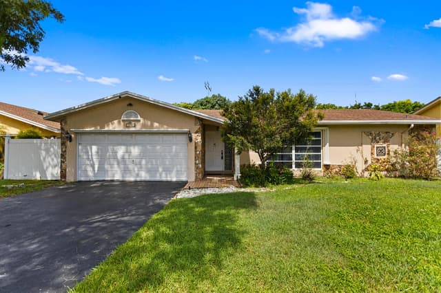 3750 NW 73rd Avenue, Lauderhill FL 33319 - Lauderhill, FL - Photo 4
