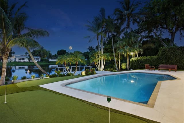 1721 NW 114th Ave, Pembroke Pines FL 33026 - Pembroke Pines, FL - Photo 2