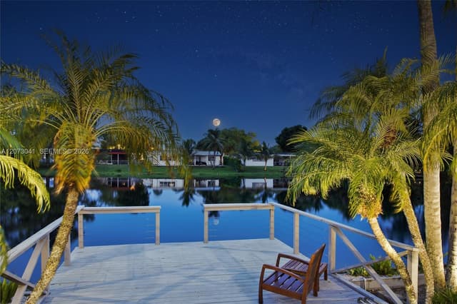 1721 NW 114th Ave, Pembroke Pines FL 33026 - Pembroke Pines, FL - Photo 5