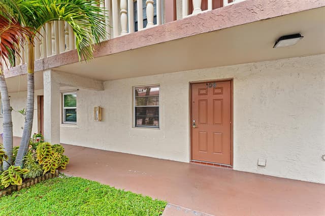 9200 SW 3rd Street # 108, Boca Raton FL 33428 - Boca Raton, FL - Photo 2
