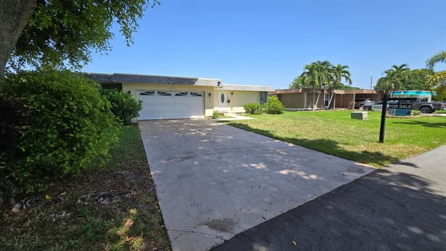 6311 NW 71st Avenue, Tamarac FL 33321 - Tamarac, FL - Photo 3