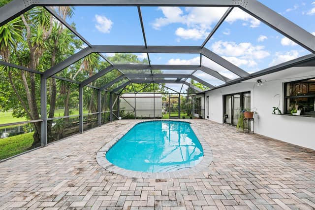 6320 SW 4TH Place, Margate FL 33068 - Margate, FL - Photo 6