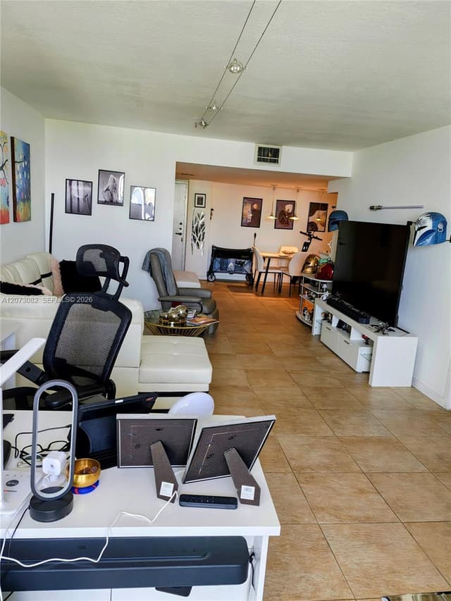 2333 Brickell Ave # 2814, Miami FL 33129 - Miami, FL - Photo 6