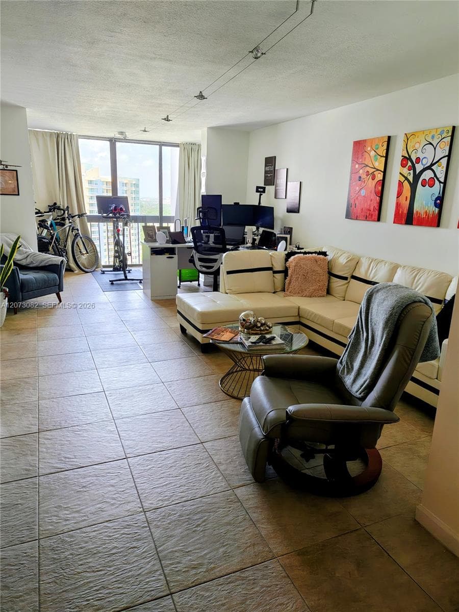 2333 Brickell Ave # 2814, Miami FL 33129 - Miami, FL - Photo 1