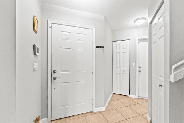 6107 Sandy Bank Terrace, Riviera Beach FL 33407 - Riviera Beach, FL - Photo 6