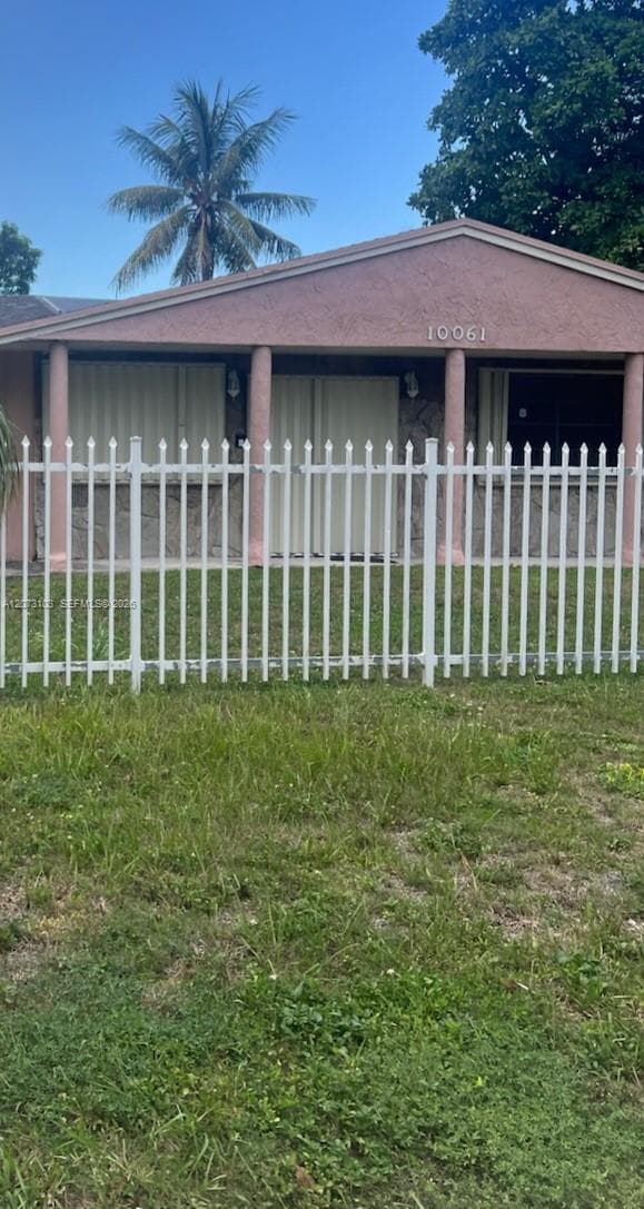 10061 E Hibiscus St, Palmetto Bay FL 33157 - Palmetto Bay, FL - Photo 1