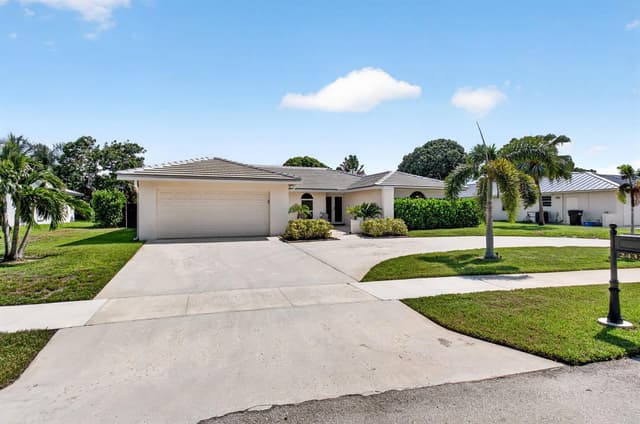 2432 NW Timbercreek Circle, Boca Raton FL 33431 - Boca Raton, FL - Photo 2