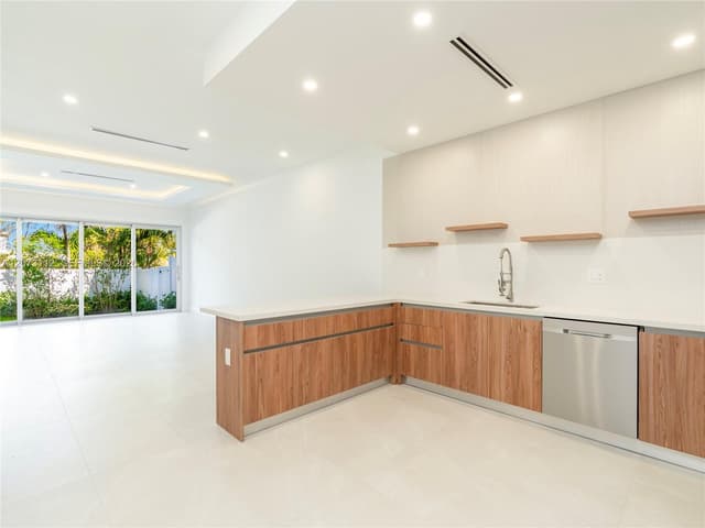 1421 SW 24th Ct # 3, Fort Lauderdale FL 33315 - Fort Lauderdale, FL - Photo 3