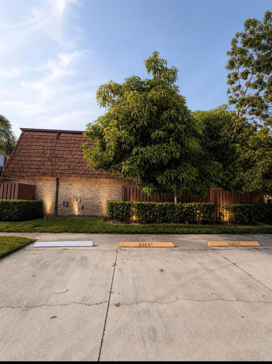 1421 14TH Lane # D, FL 33463 - Photo 1