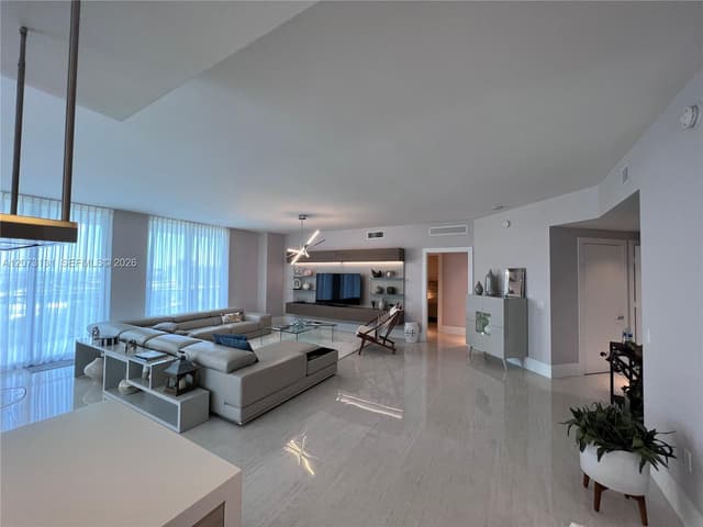 17301 Biscayne Blvd # 1402, North Miami Beach FL 33160 - North Miami Beach, FL - Photo 3