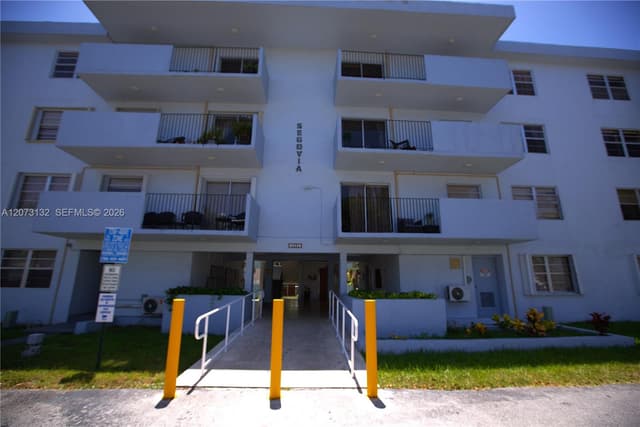 1221 SW 122nd Ave # 403, Miami FL 33184 - Miami, FL - Photo 2