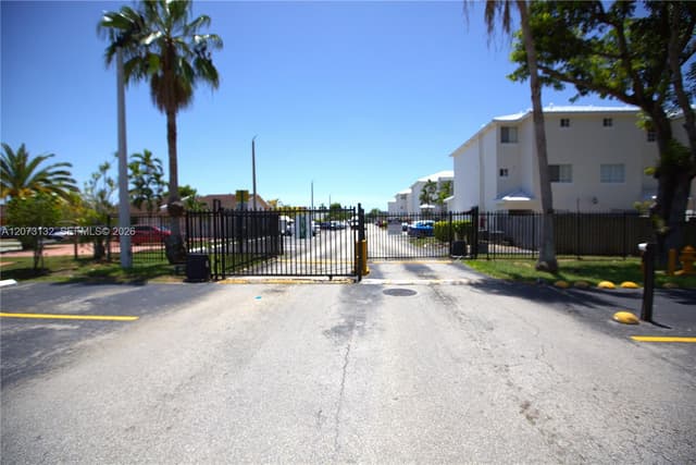 1221 SW 122nd Ave # 403, Miami FL 33184 - Miami, FL - Photo 7