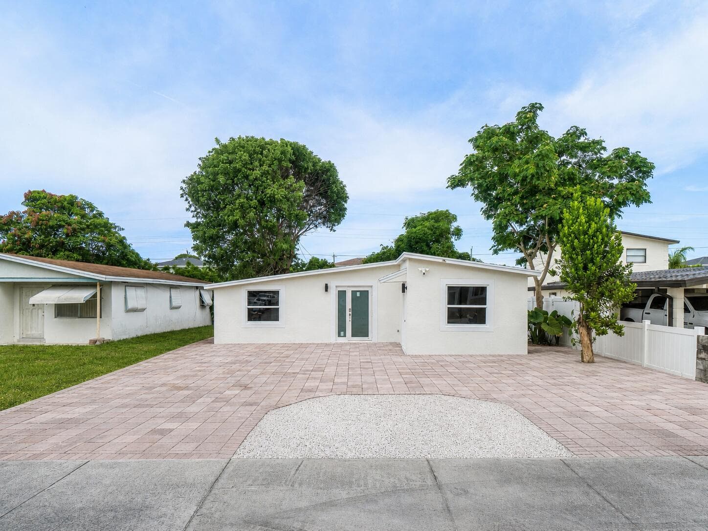 325 SW 8TH Avenue, Delray Beach FL 33444 - Delray Beach, FL - Photo 1