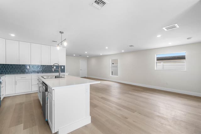 325 SW 8TH Avenue, Delray Beach FL 33444 - Delray Beach, FL - Photo 4