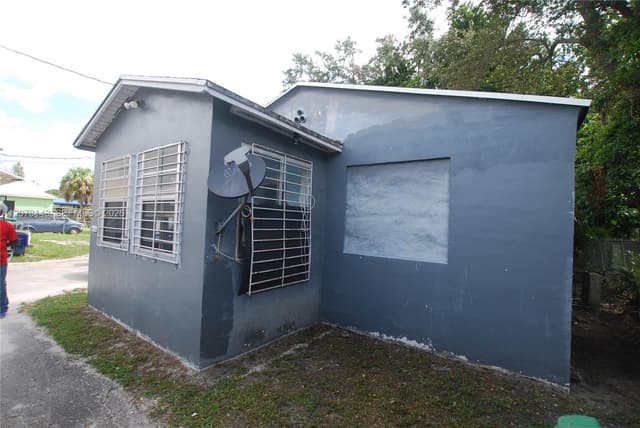 4769 NW 17th Ave, Miami FL 33142 - Miami, FL - Photo 5