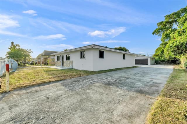 11815 SW 222nd St, Miami FL 33170 - Miami, FL - Photo 4