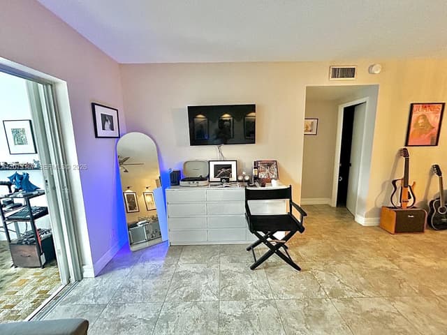 3800 Hillcrest Dr # 315, Hollywood FL 33021 - Hollywood, FL - Photo 4