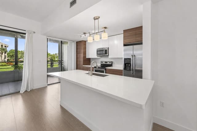 7535 La Paz Boulevard # 209, Boca Raton FL 33433 - Boca Raton, FL - Photo 5