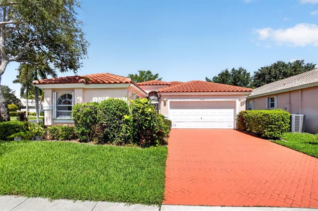 12663 CORAL LAKES Drive, Boynton Beach FL 33437 - Boynton Beach, FL - Photo 2