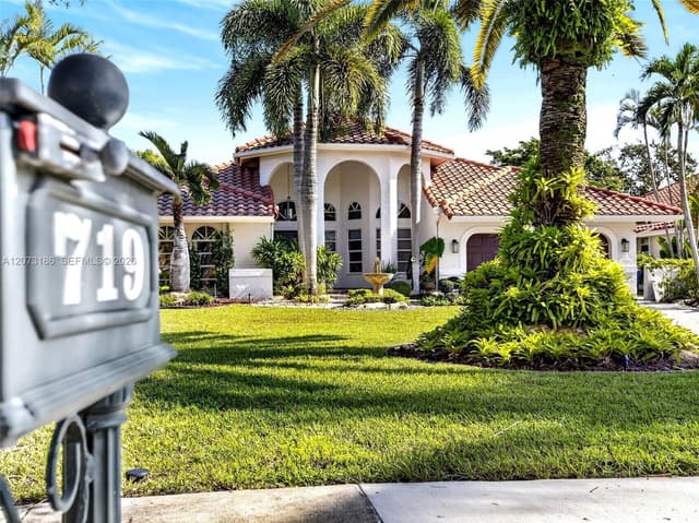 719 Crystal Ct, Weston FL 33326 - Weston, FL - Photo 3