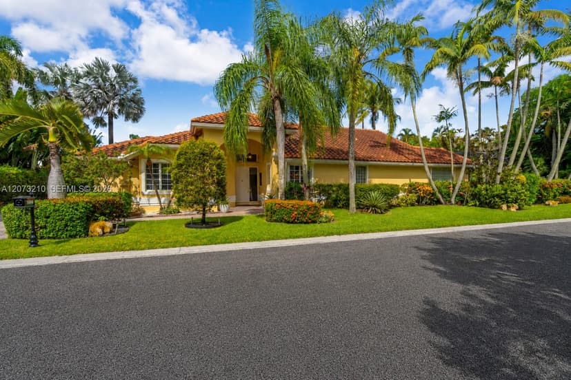 1090 SW 156th Ave, Pembroke Pines FL 33027