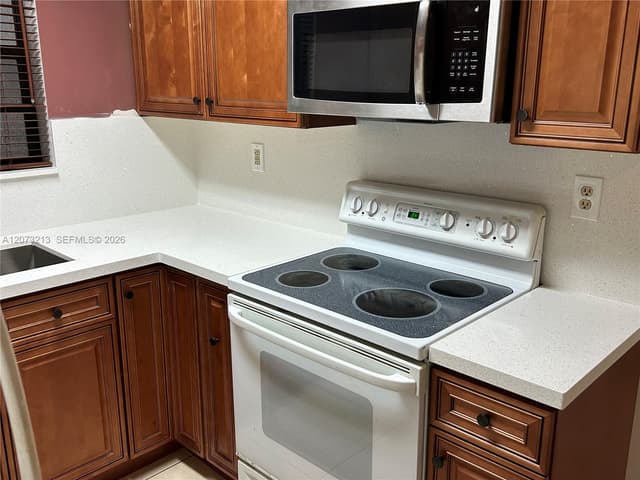 1925 Madison St # 22, Hollywood FL 33020 - Hollywood, FL - Photo 2
