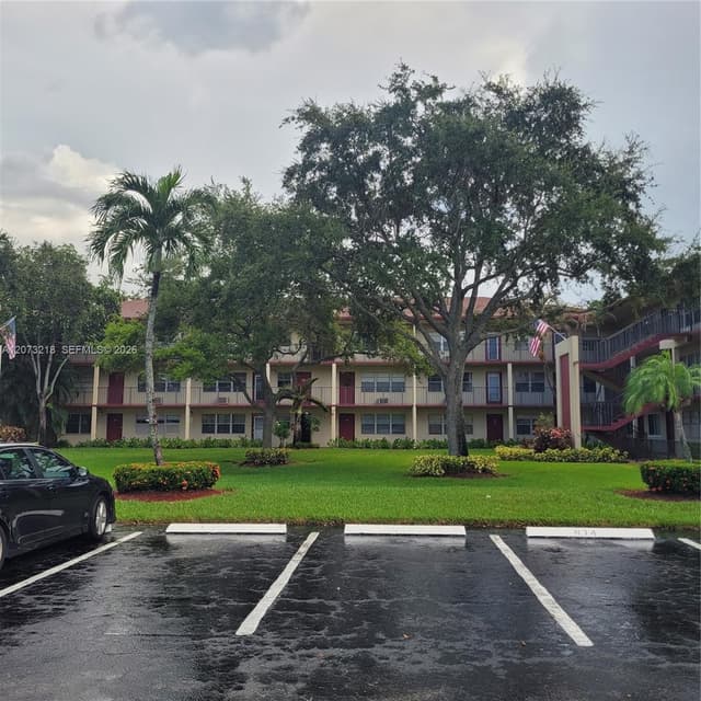 151 SW 134th Way # 212N, Pembroke Pines FL 33027 - Pembroke Pines, FL - Photo 2