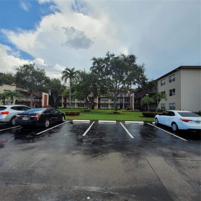 151 SW 134th Way # 212N, Pembroke Pines FL 33027 - Pembroke Pines, FL - Photo 3
