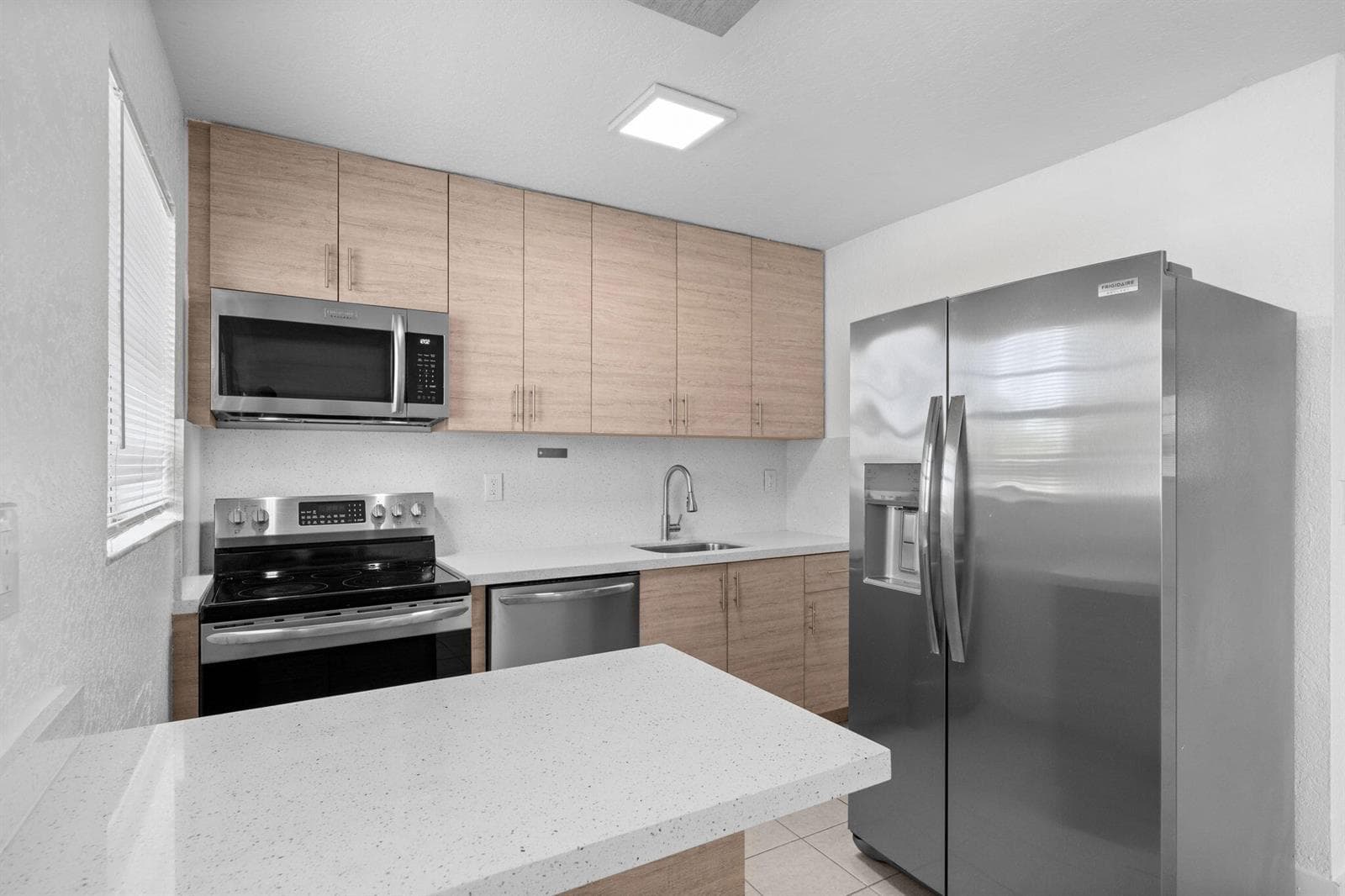 110 SE 2nd Street # 103, Hallandale Beach FL 33009 - Hallandale Beach, FL - Photo 1