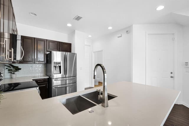 1427 NW 34th Way, Lauderhill FL 33311 - Lauderhill, FL - Photo 6