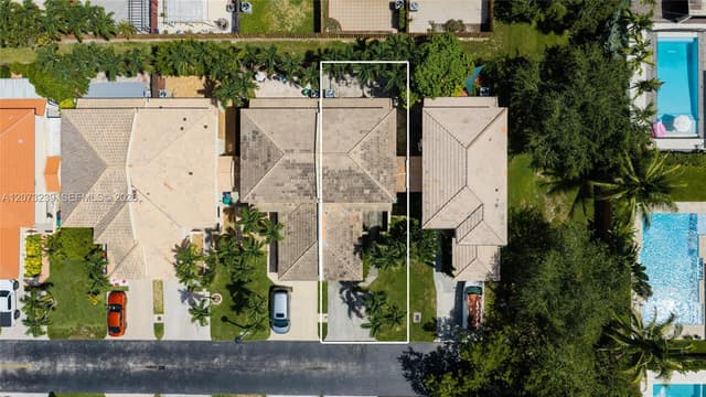 16407 SW 73rd Ter, Miami FL 33193 - Miami, FL - Photo 2