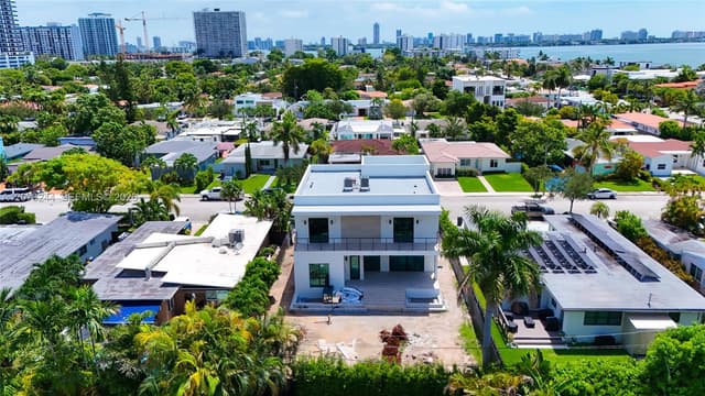 7516 Bounty Ave, North Bay Village FL 33141 - North Bay Village, FL - Photo 5