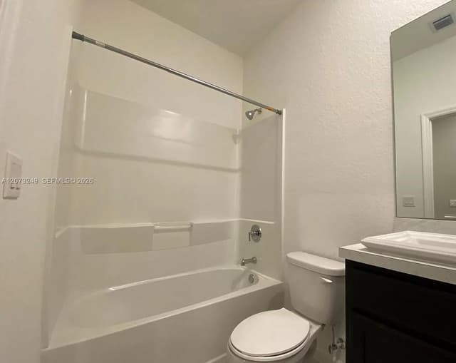 2810 NW 181st St, Miami Gardens FL 33056 - Miami Gardens, FL - Photo 5