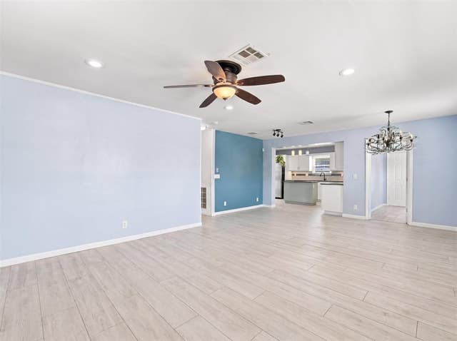 708 HILLCREST Boulevard, West Palm Beach FL 33405 - West Palm Beach, FL - Photo 7