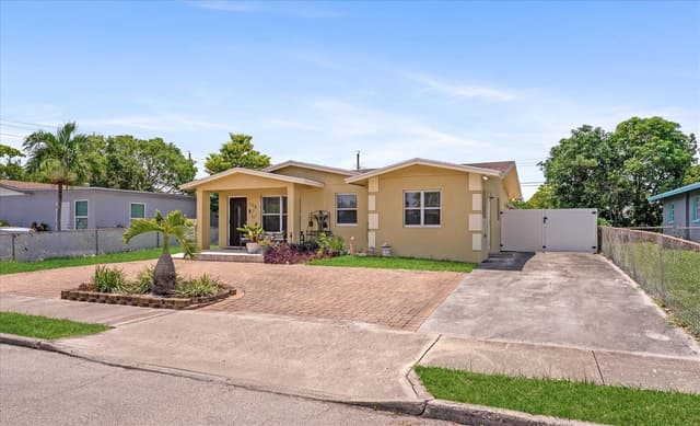 708 HILLCREST Boulevard, West Palm Beach FL 33405 - West Palm Beach, FL - Photo 3