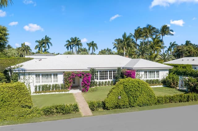 257 Via Linda, Palm Beach FL 33480 - Palm Beach, FL - Photo 2