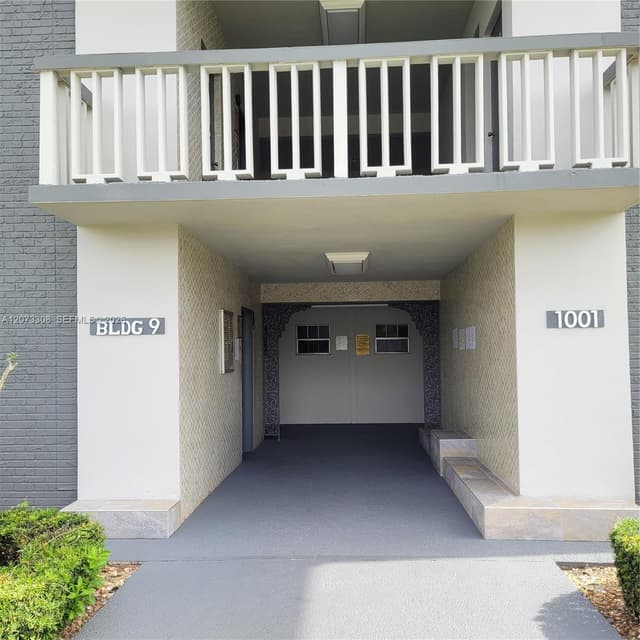 1001 Hillcrest Ct # 215, Hollywood FL 33021 - Hollywood, FL - Photo 6