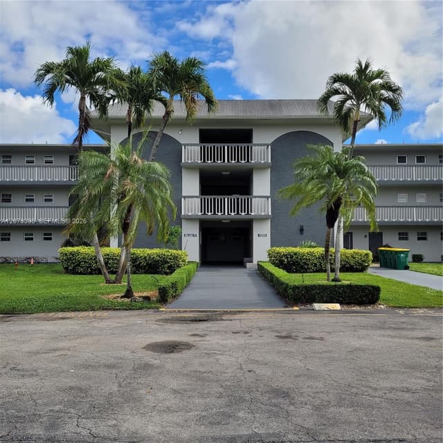 1001 Hillcrest Ct # 215, Hollywood FL 33021 - Hollywood, FL - Photo 3