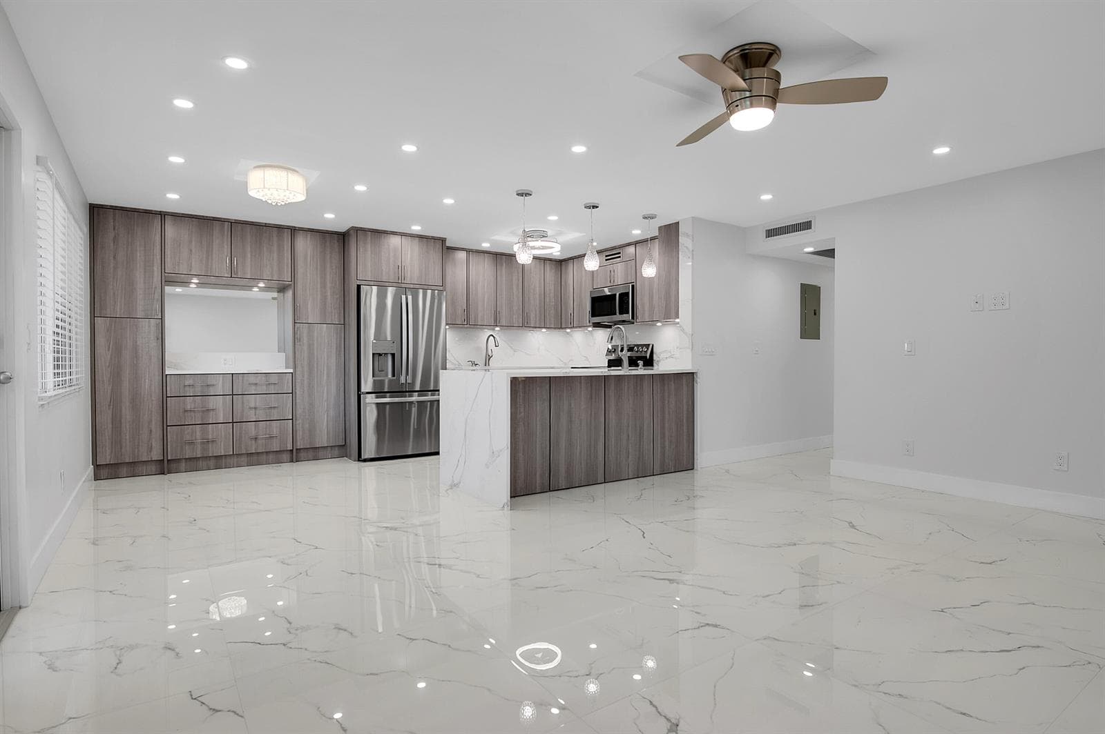 108 E Richmond A, Deerfield Beach FL 33442 - Deerfield Beach, FL - Photo 1