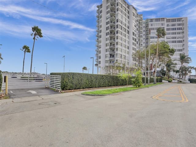 11930 N Bayshore Dr # 1407, North Miami FL 33181 - North Miami, FL - Photo 4