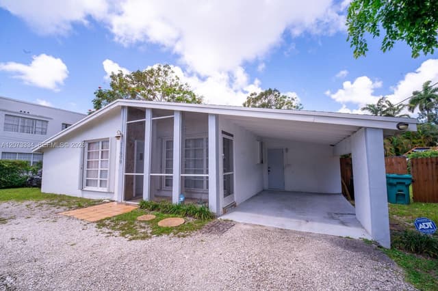 11600 NE 6th Ave, Biscayne Park FL 33161 - Biscayne Park, FL - Photo 2